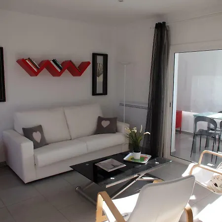 Miramar 37c Apartment Roses